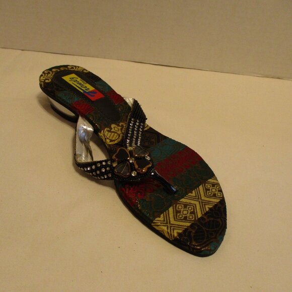 Trendz Woman Size 6 Black Yellow Red Bling Bling Beach Travel Vacation Sandals - Picture 2 of 13